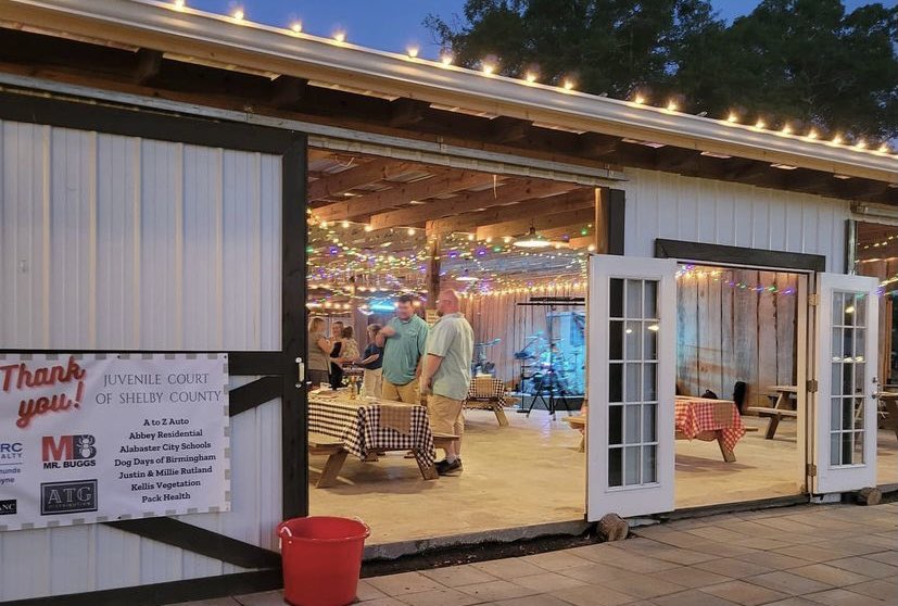 BBBSShelby's tweet photo. We had an amazing time with so many of our friends and supporters last night! Thanks to all who made “Big Night on the Farm” a success. Let’s do it again next year! #BigBrothersBigSisters #Mentoring https://t.co/0S7Es2V8Qk