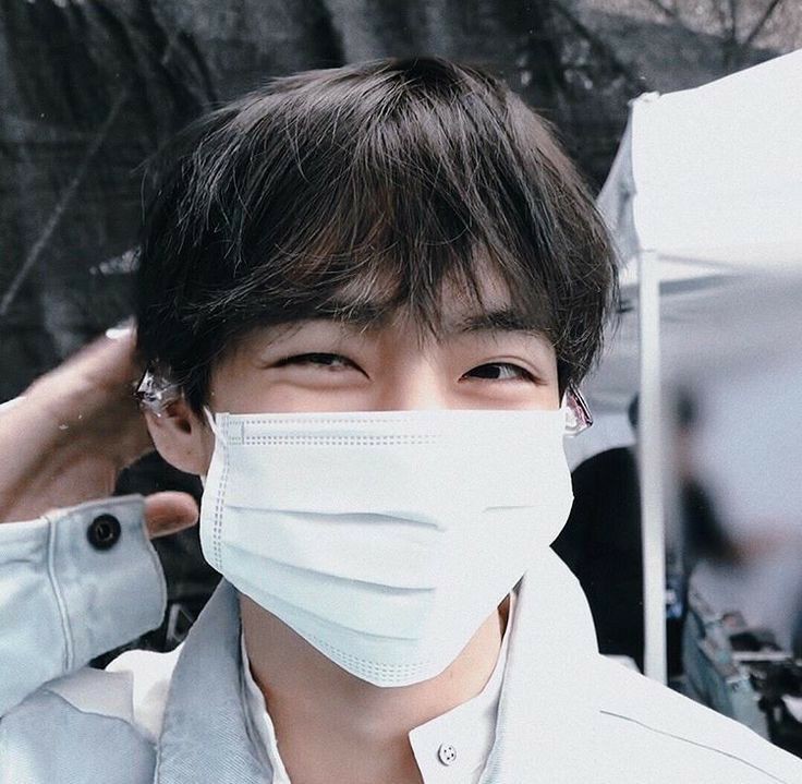 VLIXBLOG's tweet image. "when you smile, your eyes smile."
#V • #Felix • #뷔 • #필릭스