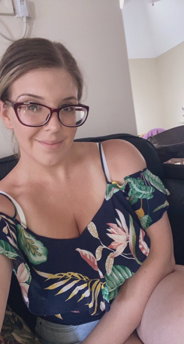 nicole tweet media