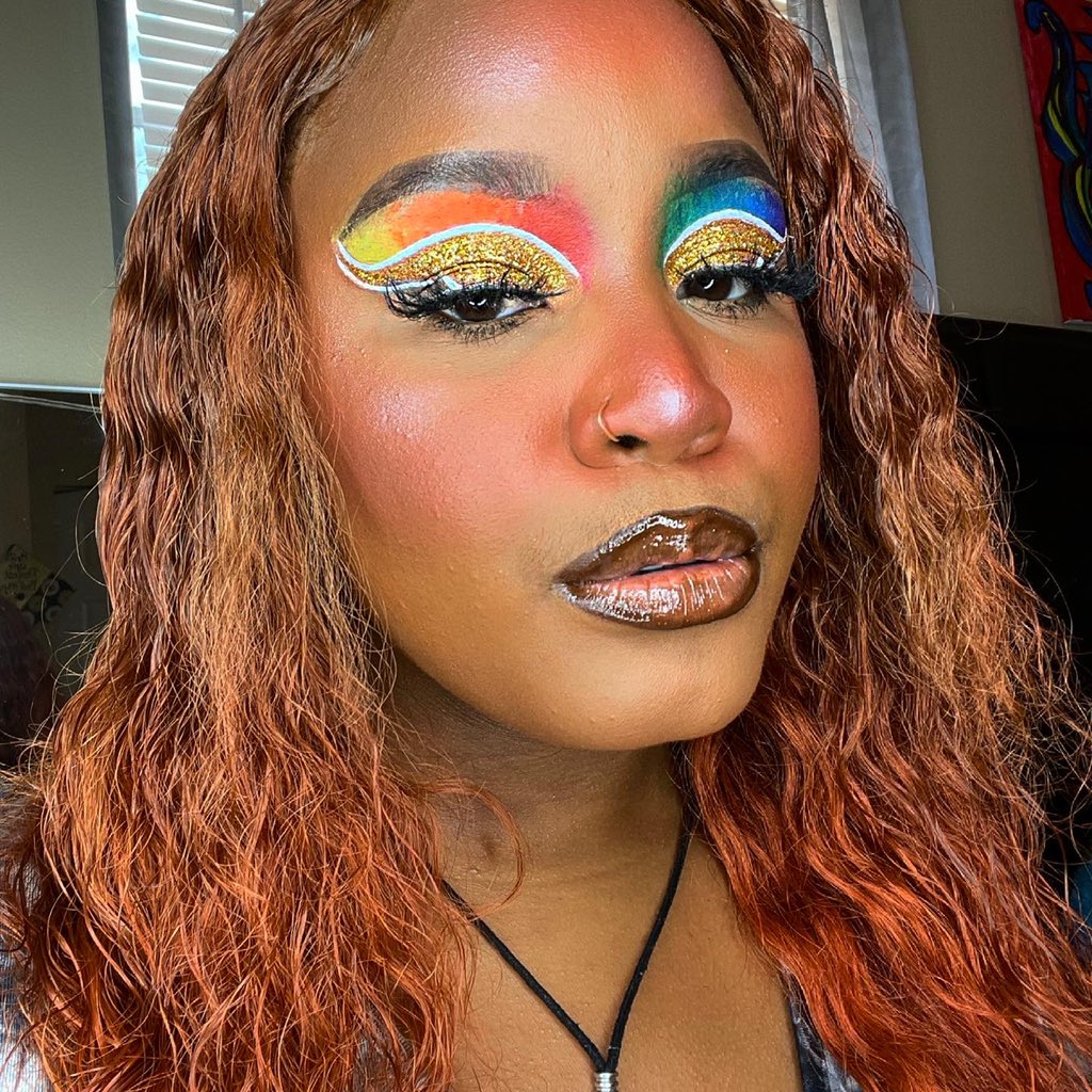 Evrything_Alexx's tweet photo. @TheCrayonCase @WuzzamSupa 
Pride Makeup Supplies ::
🖍 The Matte Book
🖍 The Blush Binder https://t.co/KbUV4r4nwI