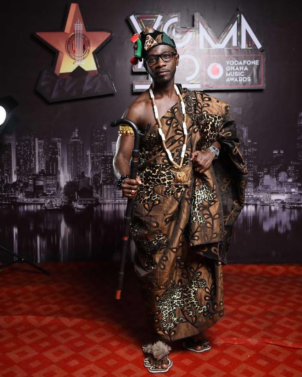 And BRA @Okyeamekwame came through for the culture. First as a King, second as a Warrior! #Y3y3Dom #VGMA22