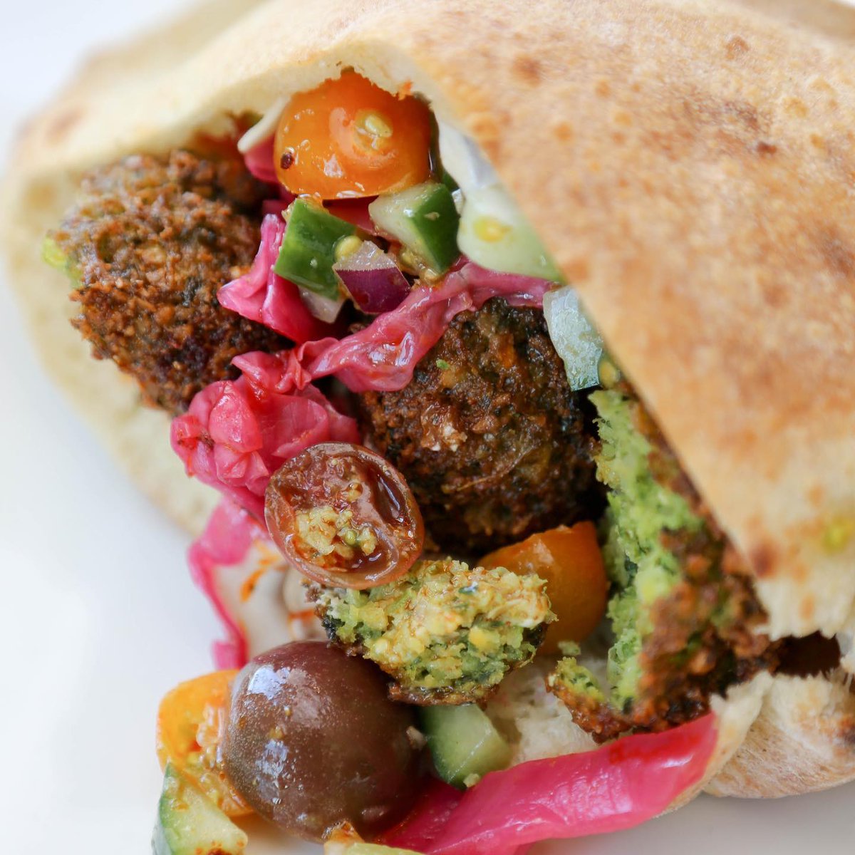 RWNewOrleans's tweet photo. Shaya restaurant combines Israeli staples with Southern flavors and modern techniques, striking a balance between innovation and tradition. The contemporary menu reflects the evolution of Israeli food and celebrates the abundance of Louisiana https://t.co/squfZfeTul #RWNO https://t.co/skDa7lLQWt
