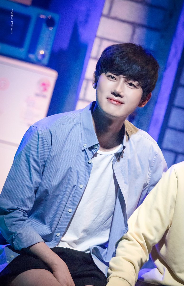 보라색 사진첩 tweet media