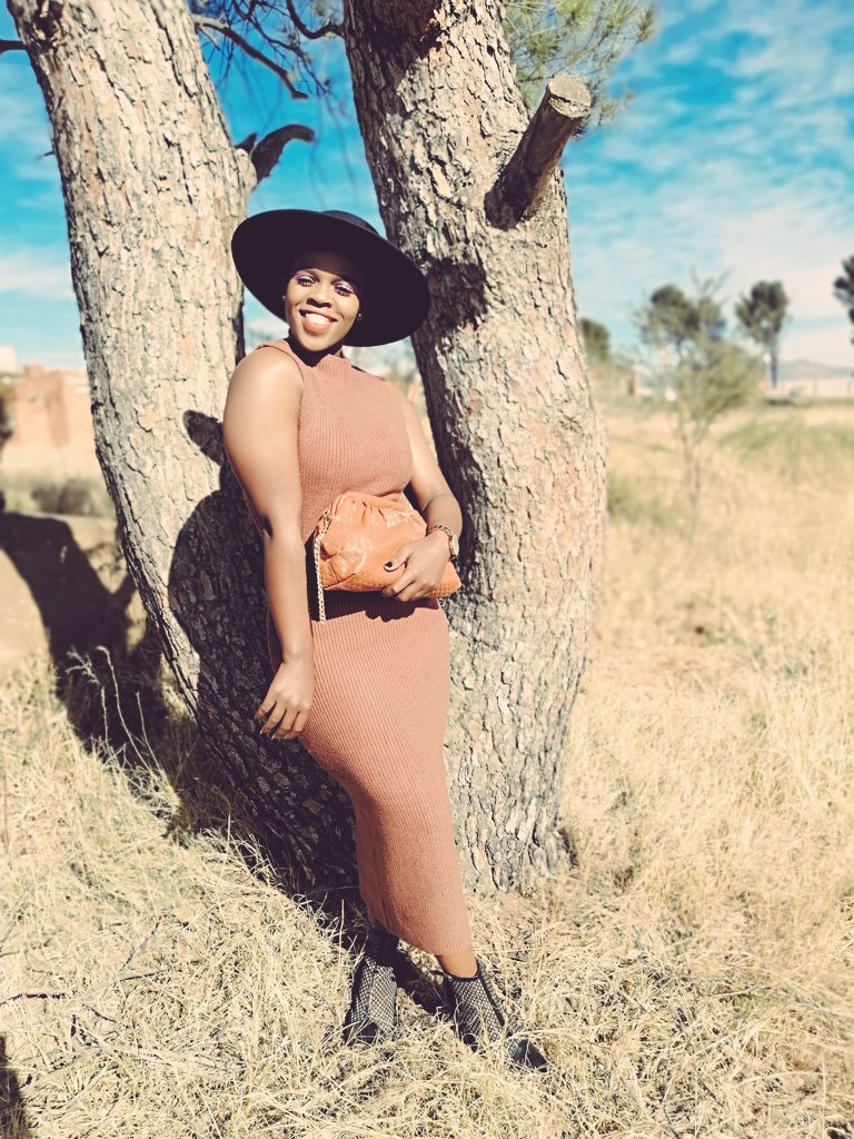 Busiswabanisi's tweet photo. Remain humble but still let them know🍂 https://t.co/X1IXLgx2P6