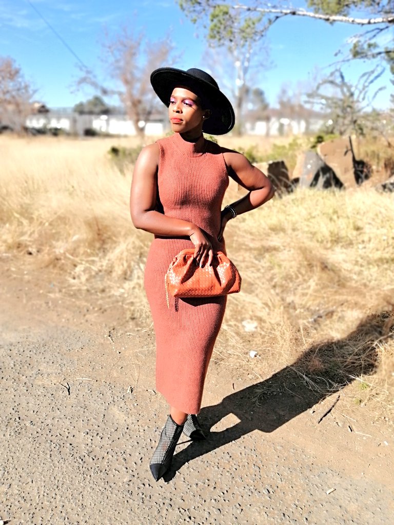 Busiswabanisi's tweet photo. Remain humble but still let them know🍂 https://t.co/X1IXLgx2P6