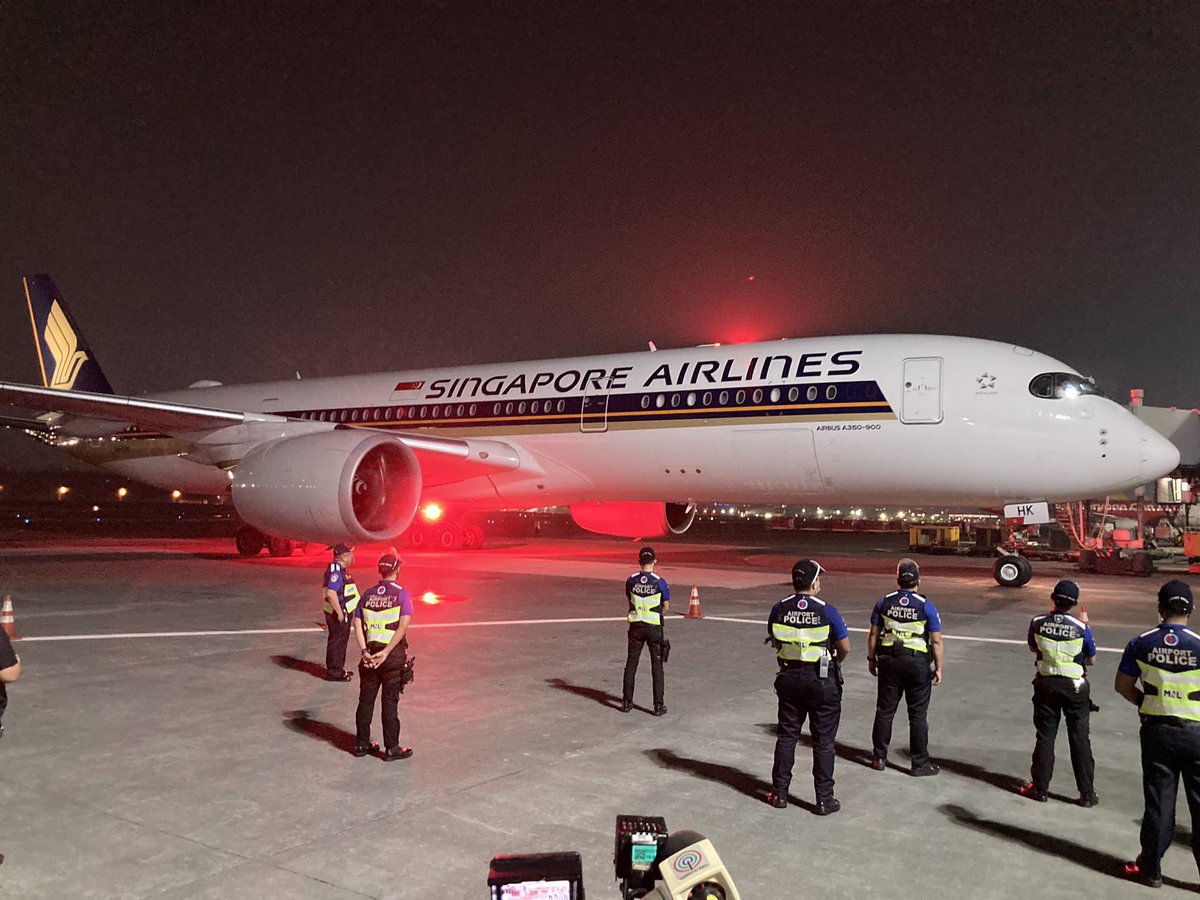 ABSCBNNews's tweet photo. JUST IN: Plane carrying the first batch of Moderna vaccines for the Philippines has landed in Manila.

Part of this batch of vaccines will allocated for the private sector.  | via @JervisManahan https://t.co/WyQ6Gdn9jg