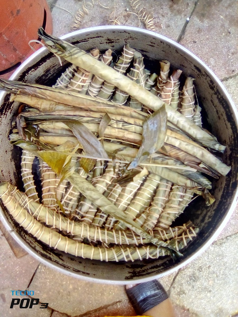 EMonteil's tweet photo. @DoleansVanessa @BantsemI
#Miondo à la sénégalaise. https://t.co/MHnycFjABe