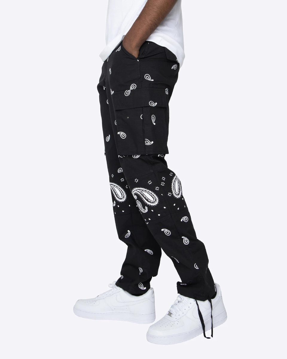 houseoftreli's tweet photo. Made In Los Angeles | We have limited stock in these EPTM Los Angeles bandana Camo pants 

https://t.co/KMgUMJHyvj

Customer service email : sales@houseoftreli.com https://t.co/HjEB4LVbLl