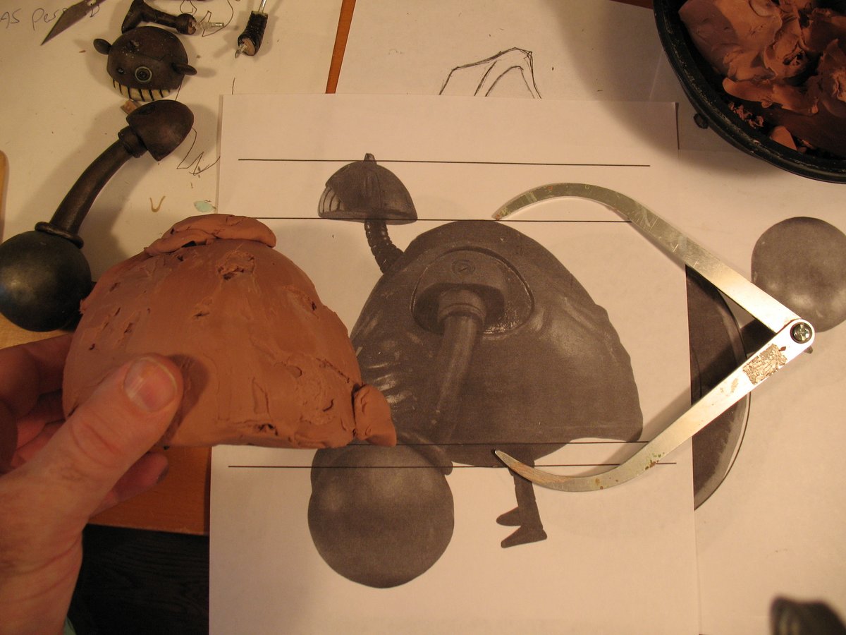 From 2D to 3D, who doesn't love a work-in-progress picture? 

#robotart #davepressler #bluecollarartist