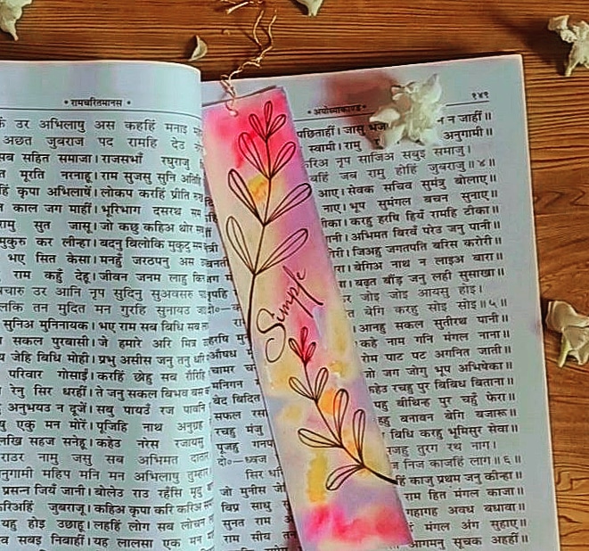 GraceofA's tweet photo. Handmade bookmarks 😉
Whether put it inside the book or may hand it onn.
#artwork #handmade #bookmark #floralart #painting https://t.co/cLK3C4SimS