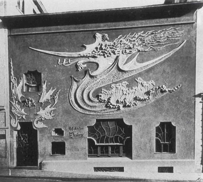 efemarq's tweet photo. El logo de #Nike és l'estilització d'un "coup de #fouet", com ho era el drac vermell que guarnia la façana de l'estudi de fotografia #Hofatelier Elvira (1898) de Munic, la primera empresa fundada per dones a Alemanya, obra de l'arquitecte August #Endell.
https://t.co/NTlzESF9Mv https://t.co/Z6Qgjt6Obw