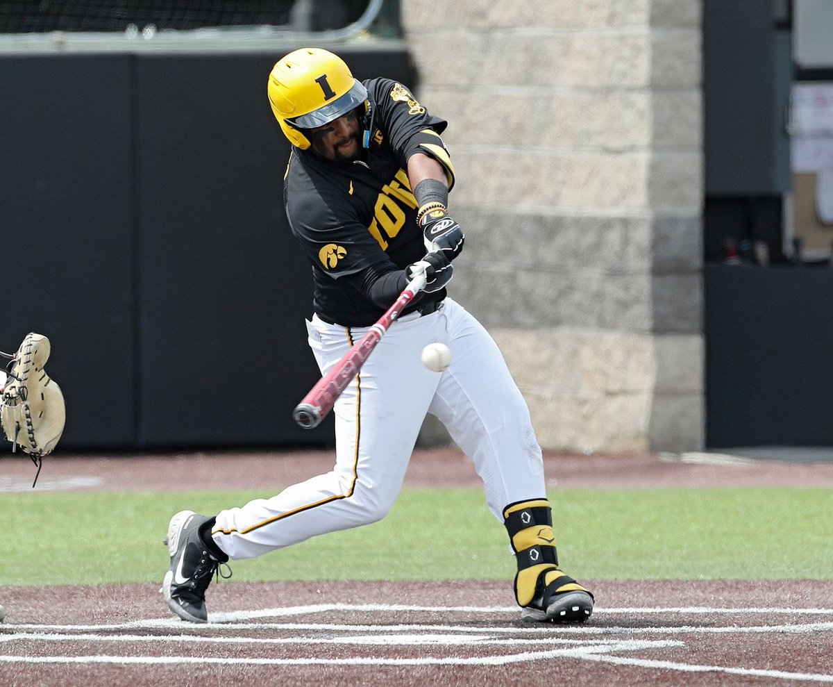 HuesmannKyle's tweet photo. Izaya Fullard (@IzayaFullard23) off to a blistering start with the Clinton Lumberkings.

7/18 (.389🔥), .421 OBP, 1 HR, 4 RBI

Fullard is awaiting the results of the MLB Draft to make his decision on whether or not he returns for another season. https://t.co/YXmou84mMQ