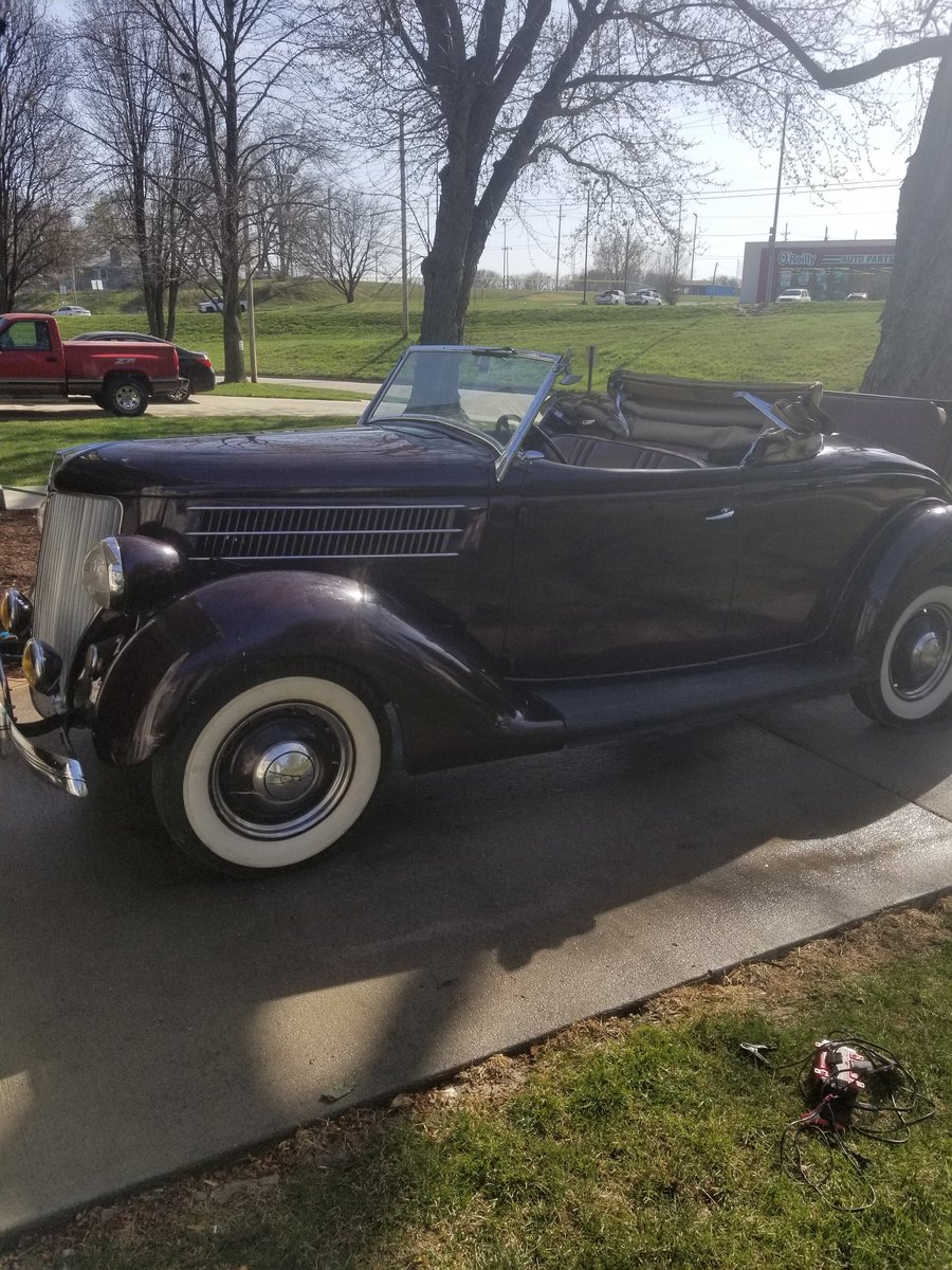 asahlstein's tweet photo. Hanging out with my favorite ride. Rolling Art Deco styling. The Mustang GT of the 1930's. #AdvanceFleet https://t.co/WgukHnOj9y