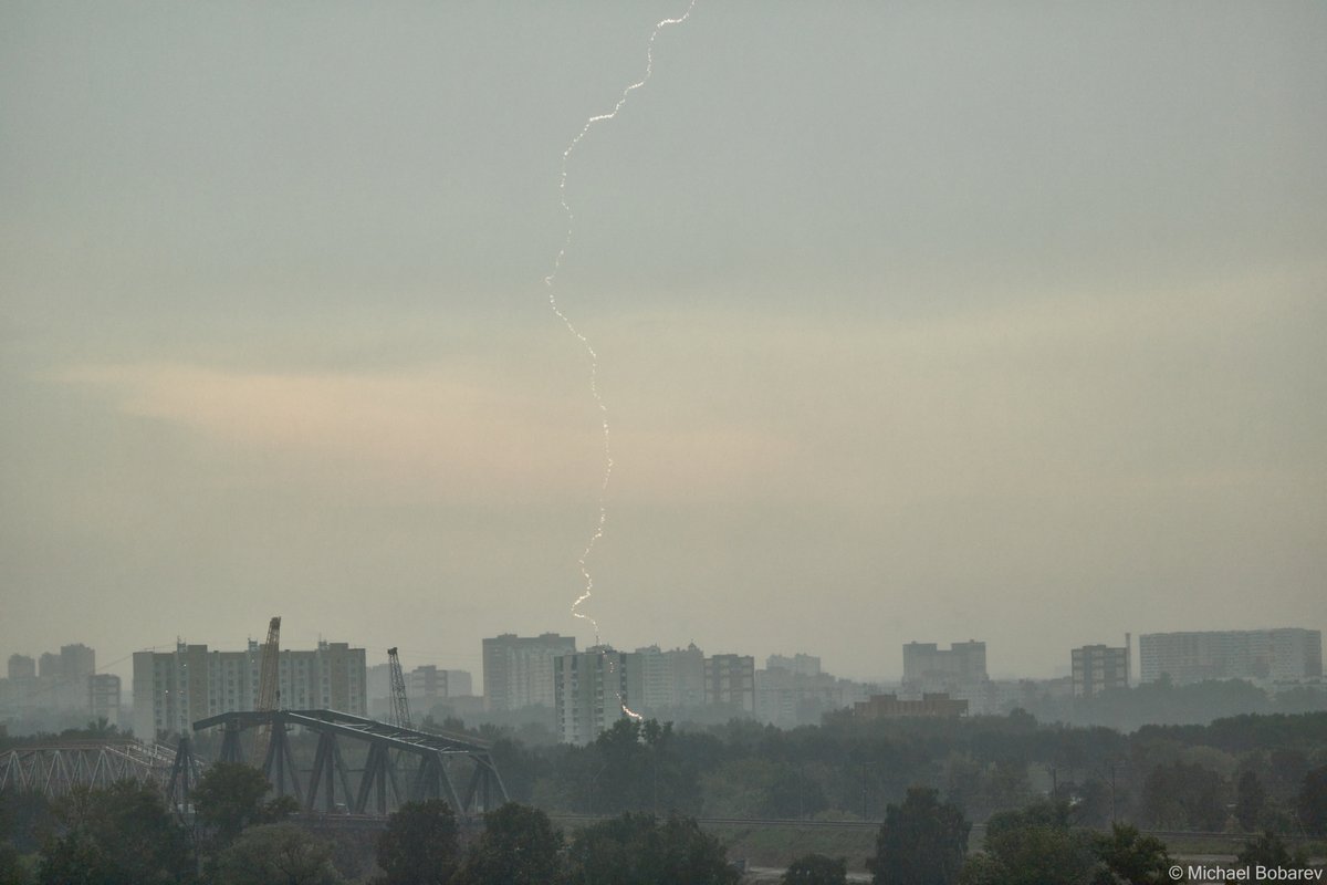 Rain & Lightning #rain #clouds #lightning #lightningstrike #дождь #облака #молния credit: Michael Bobarev