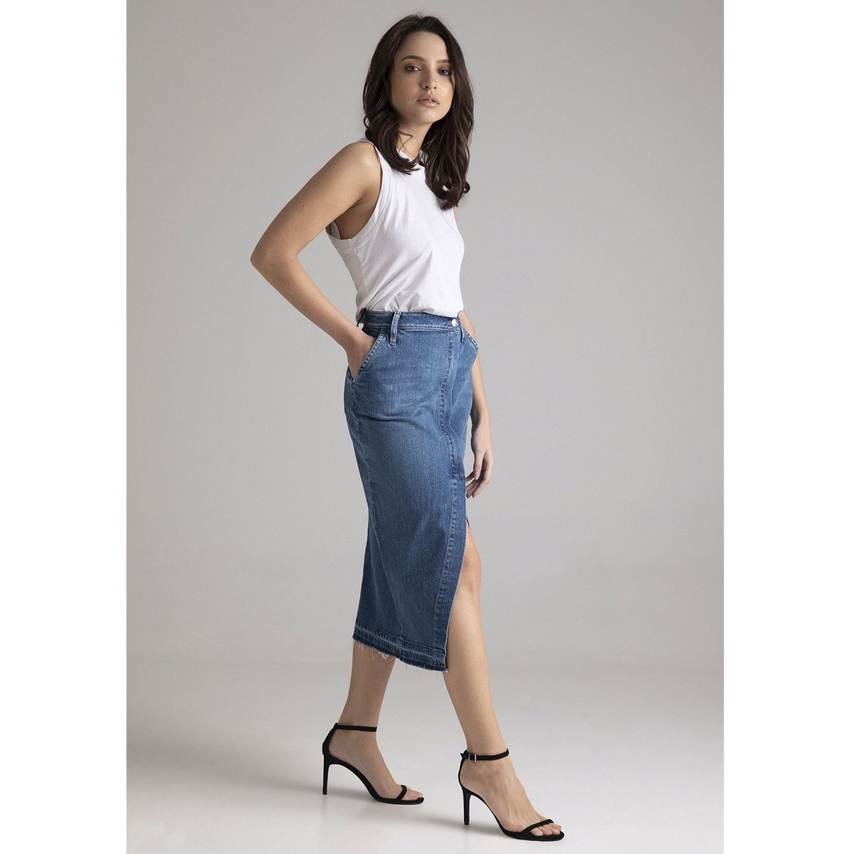 mynewdenim's tweet photo. Midi skirt as an alternative to your favorite 5-pocket jeans. This skirt is designed with a ripped hem finish.
https://t.co/RaQGjXUw5P https://t.co/bFlkgjT2EA