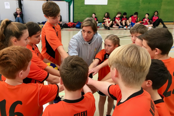 EnglandKorfball's tweet photo. "Make sure the session has plenty of fun elements to remind everyone how much they have missed it!" - Liv Harcourt #GreatCoaching

Read more of Liv's top tips: https://t.co/6n5SP3922Z https://t.co/HjzZ4uMMDm