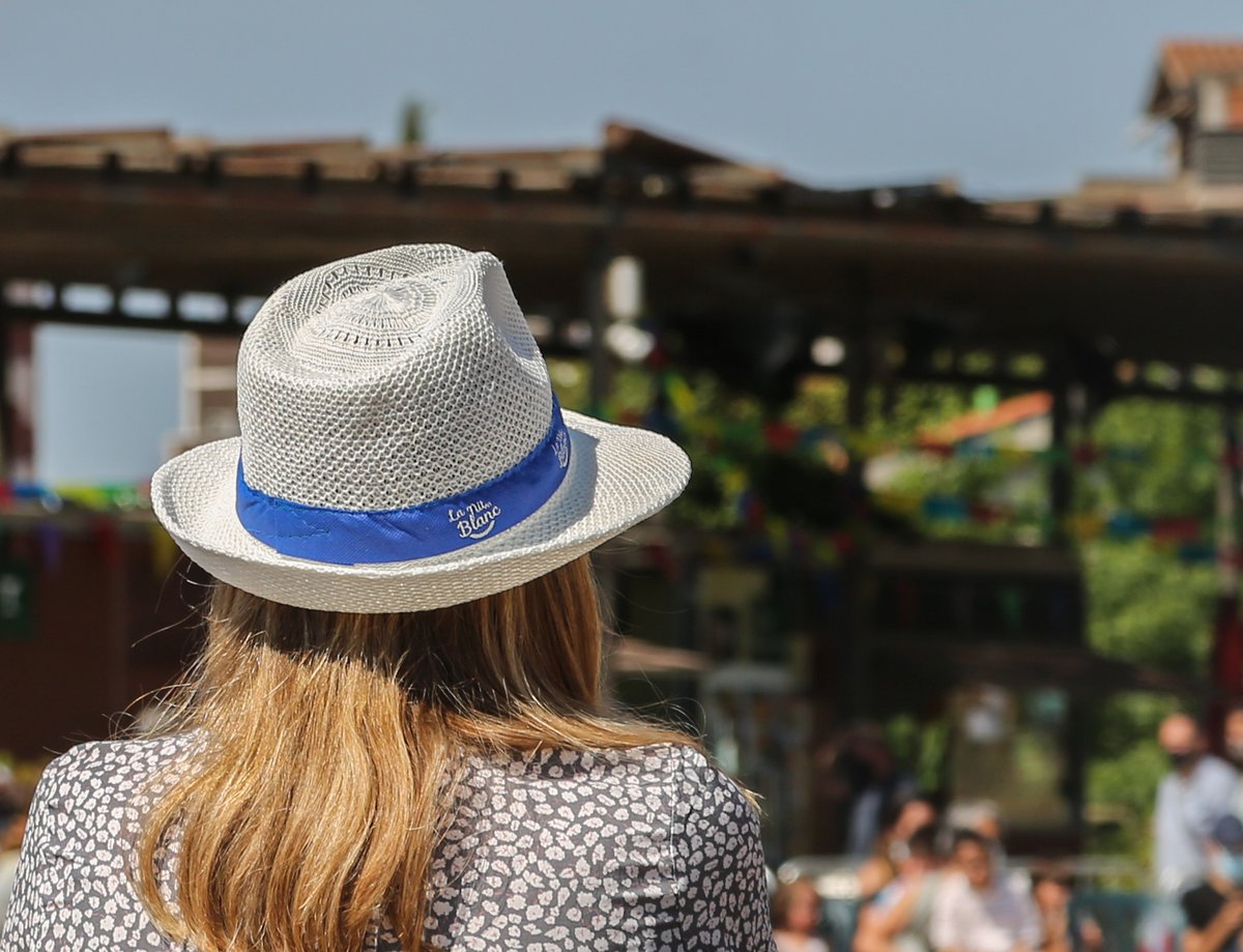 Ball de caparrots i capgrossos i X Trobada de balls i entremesos d'arreu de #catalunya #santcugat #festamajor #barcelona