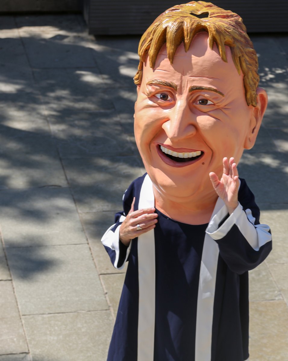 Ball de caparrots i capgrossos i X Trobada de balls i entremesos d'arreu de #catalunya #santcugat #festamajor #barcelona