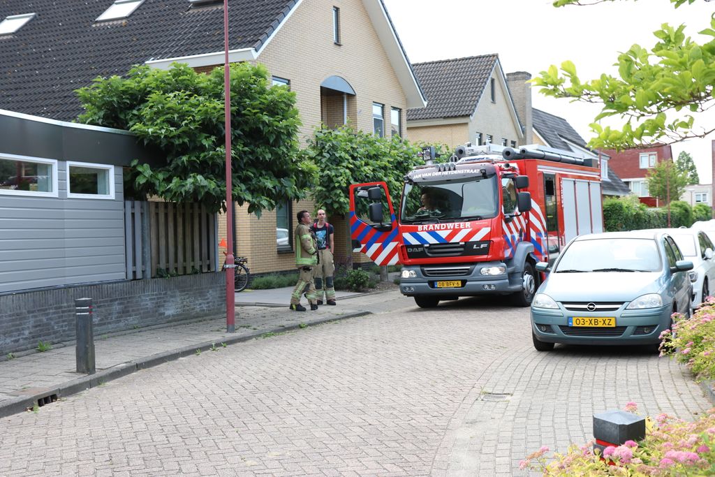 Aan de Papiermolen in Bleiswijk werd een waterlekkage gemeld in een woning.