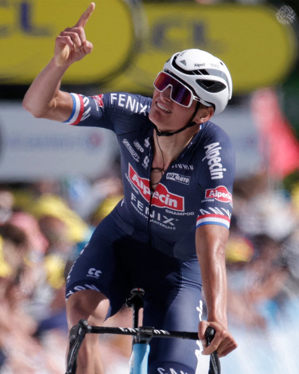 Grande Mathieu Van der Poel… thinking of his grandfather at #TourDeFrance2021