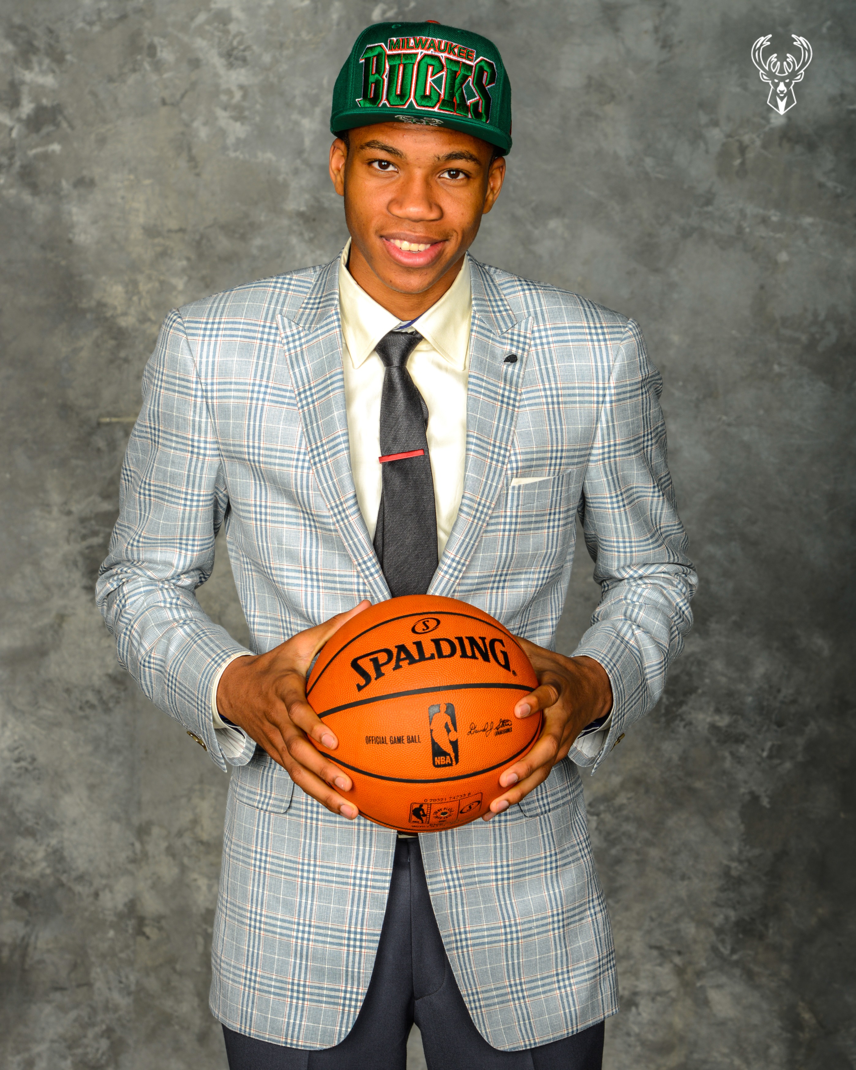 giannis antetokounmpo draft