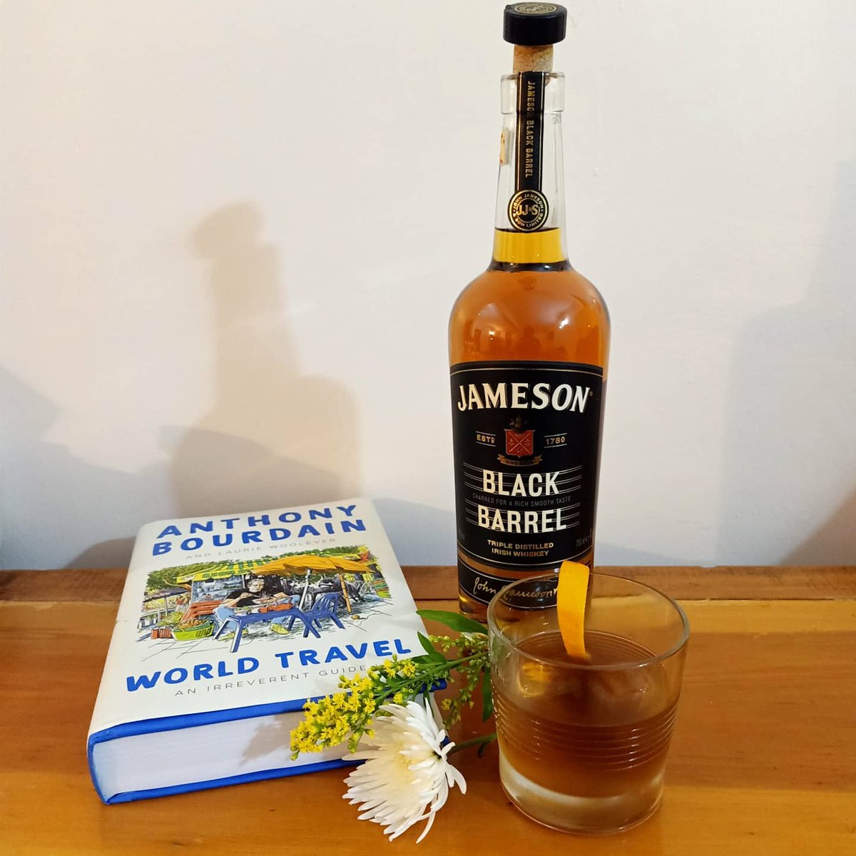 AKenyanGirl's tweet photo. Starting off on this book, with a classic #OldFashioned to keep me company.
"Sometimes, something in you needs to be kicked loose from its shell, or... in their inherent goodness, someone pulls you out of yourself." ~Bourdain
Here's to a great week ahead.
#Jameson
#BlackBarrell https://t.co/N8oXFzZPvY