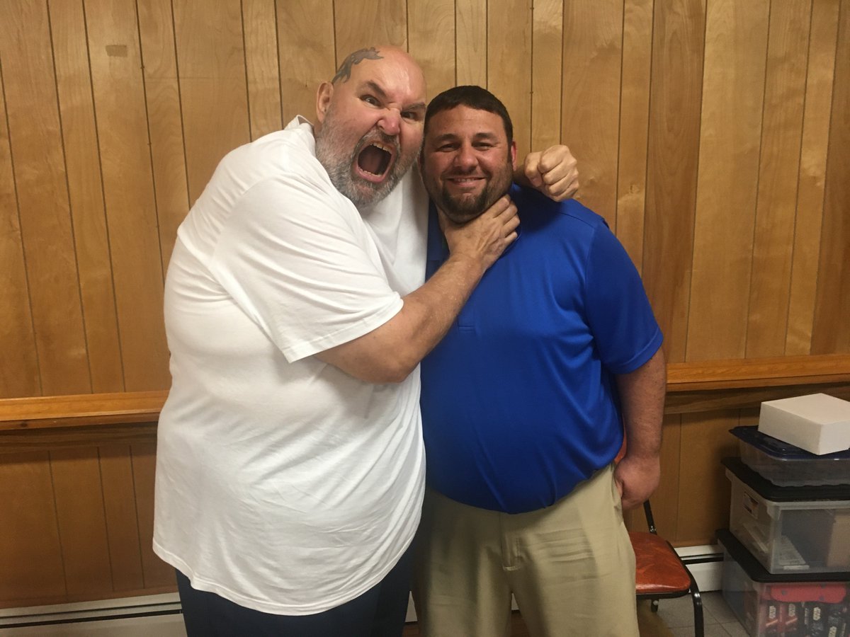 FrazerJustin13's tweet photo. @heyhey only fitting that I would meet the African Dream one day before the Alabama dreams 40th birthday! Happy birthday Pod God! https://t.co/bhQZLhZQSe