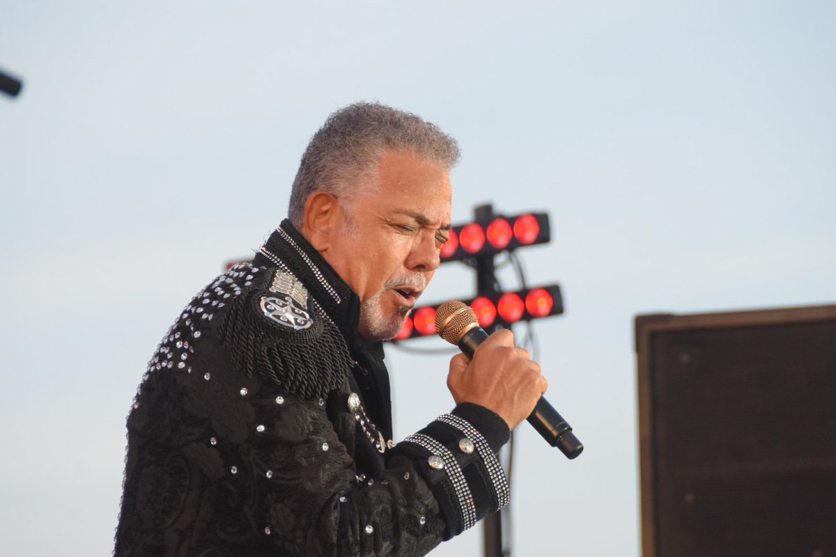 TOH Supervisor Don Clavin (@tohclavin) on Twitter photo What a night! <a href="/HempsteadTown/">Town of Hempstead</a>βs Salute to Veterans was a great success with <a href="/the__commodores/">The Commodores</a> rocking thousands of spectators at Town Park Pt. Lookout, followed by a spectacular fireworks display. What a night! <a href="/HempsteadTown/">Town of Hempstead</a>βs Salute to Veterans was a great success with <a href="/the__commodores/">The Commodores</a> rocking thousands of spectators at Town Park Pt. Lookout, followed by a spectacular fireworks display.