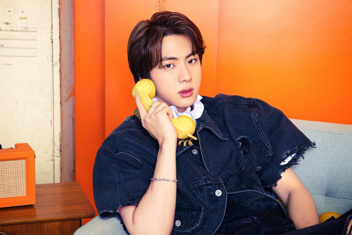 jinfiery's tweet photo. hello sir umm... am i hired? https://t.co/Wx7EKDhiAg