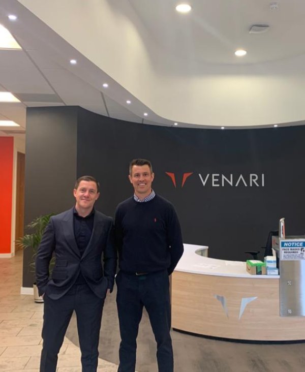At the end of Armed Forces Week it was nice to personally thank a fellow former Sapper and current CEO of @VenariUK <a href="/ollynorth/">OJN</a> for his support on our LEJOG challenge, raising money for <a href="/MindCharity/">Mind</a> and generating mental health awareness. To support visit uk.virginmoneygiving.com/GarethJohns9/1