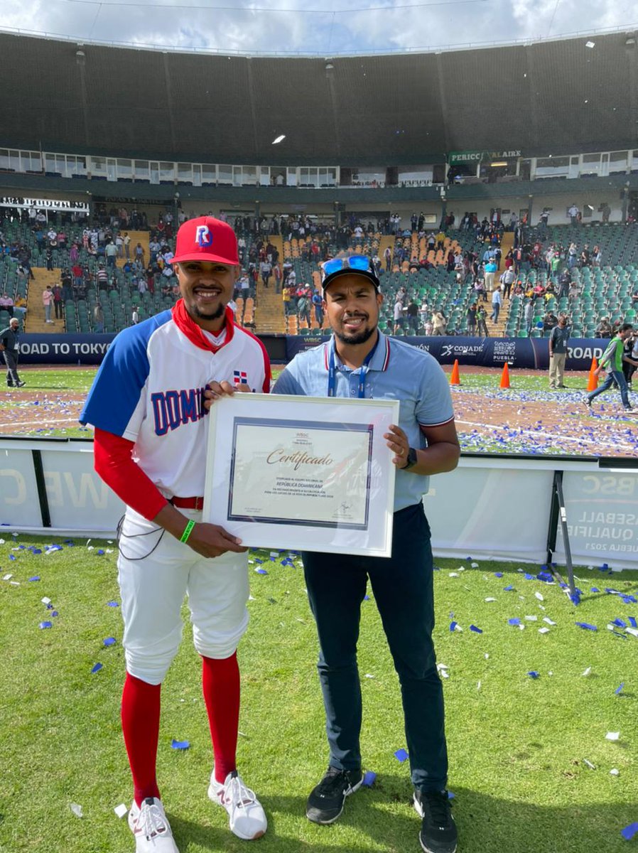 @hectorgonez27,<a href="/JoseGomezFrias/">José Gómez Frías</a> Es inmensa  la alegría familiar que nos invade en este dia, damos gracias a Dios por tener dos hijos que con tantas entrega y sacrificio contribuyeron  al exitos de nuestro equipo de Baseball para ir a Tokio. Felicitaciones .