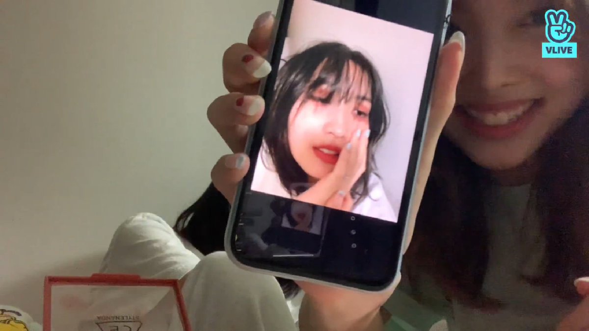 JYPNIS's tweet photo. #SAVEMOMO #CRYFORMOMO https://t.co/fRL9Um0Ql0