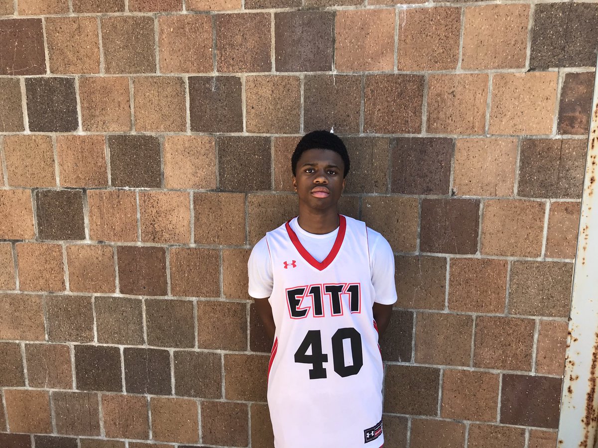 HoopStarsMedia's tweet photo. The older guys‼️‼️ What a game‼️‼️E1T1 17 Elite with a 3-1 record on the weekend‼️ https://t.co/NjhUYCGgqB