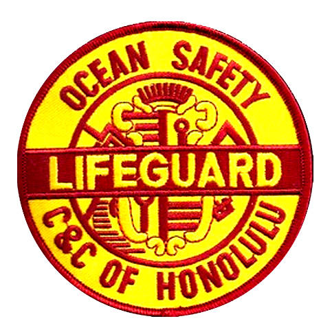 Lifeguards assist paddler with damaged 1 man canoe off Diamond Head