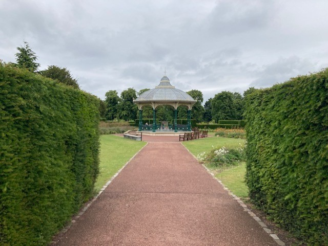 Grouse_Beater's tweet photo. A Must See

Recommended - a walk through Embra's £3.5 million resurrected Saughtonhall Gardens and ten thousand blooms, old bandstand still there from 1908 Exhibition. Bistro offers good meals. "Sauch" is Scots for a willow tree, as in Sauchiehall Street and the Willow Tea Rooms. https://t.co/YIWfbvGHpk