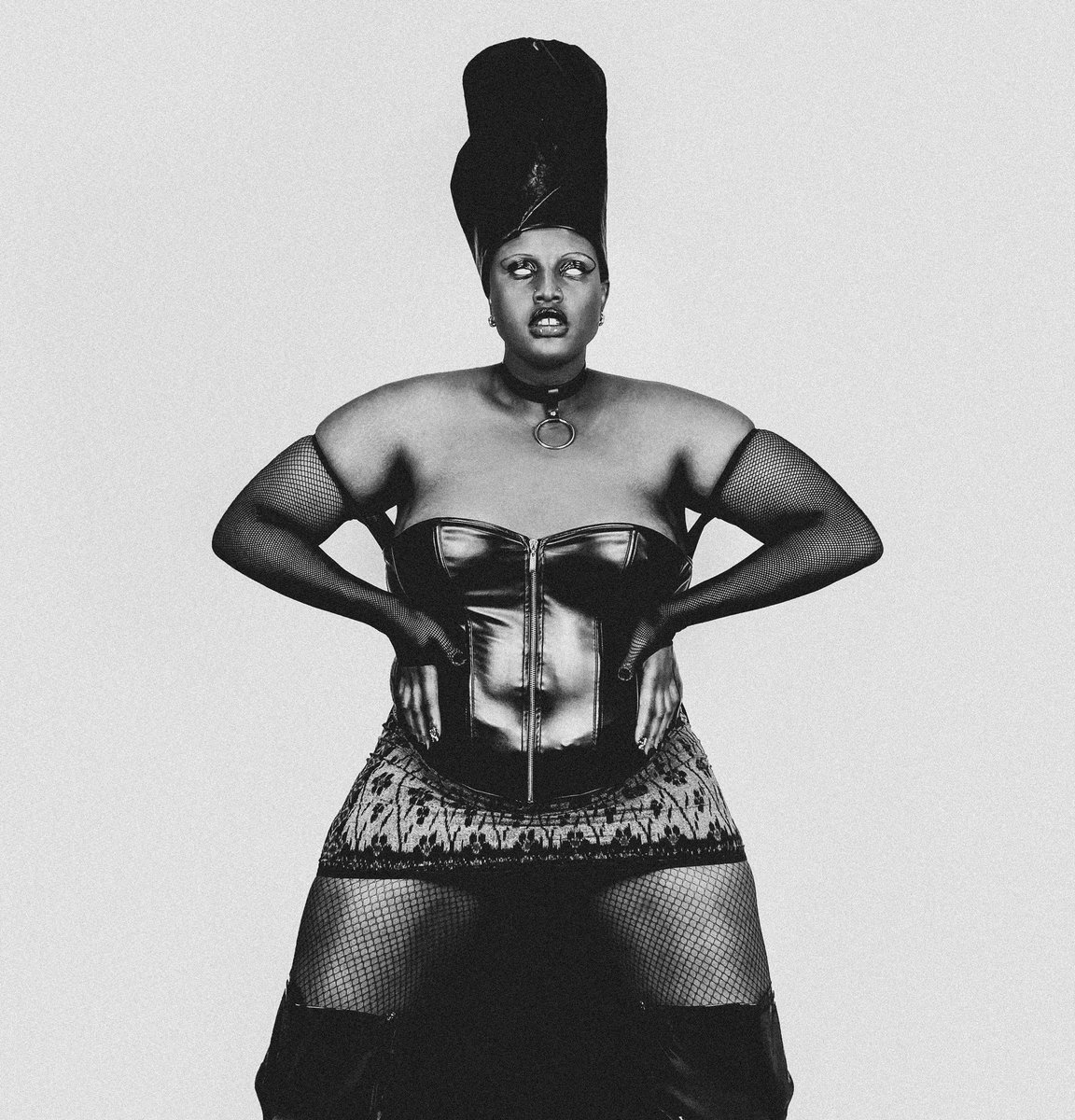 GiantBaddie's tweet photo. The way I took the macawiis skirt and literally transitioned with it is so beautiful. I be forgetting that I’m really that bitch. Macawiis puffy skirt to a macawiis mini skirt. Lol I was really out just snapping. MashAllah. https://t.co/k2XPVeLXoY