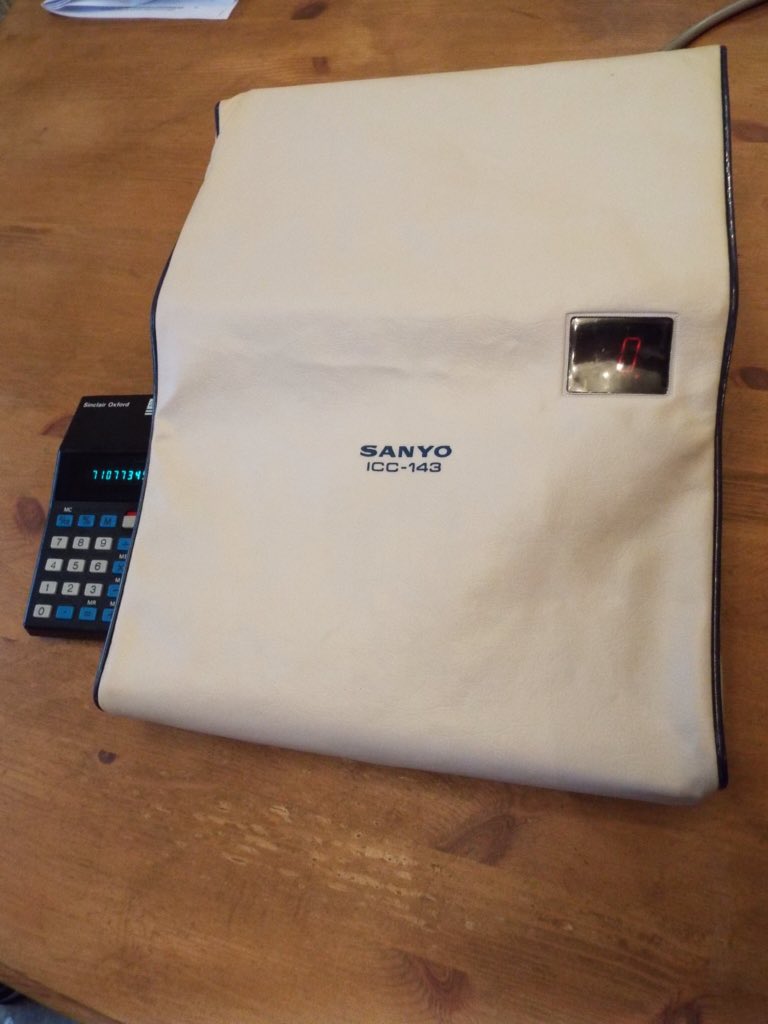 5 years of technological advances separate these 2 calculators between 1970-75. What other words can be written?