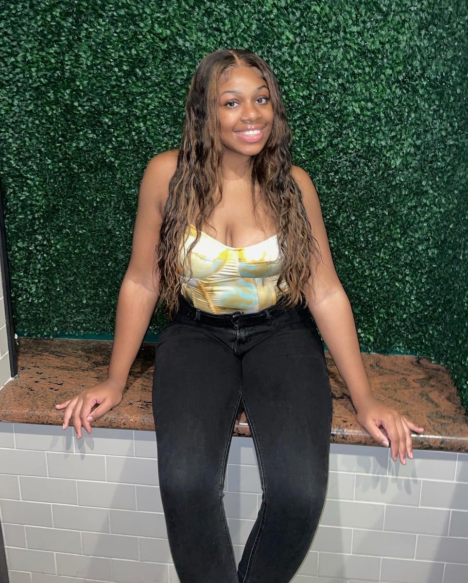 Alexia🧡 tweet media