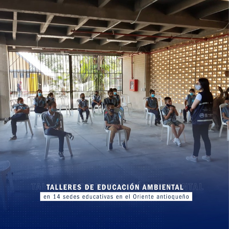Grupo_Argos's tweet photo. Buscamos nuevos logros con la sostenibilidad🍃. A través del programa de educación ambiental de #VerdeVivo y la #FundaciónGrupoArgos aportamos a la seguridad hídrica de los territorios y a la educación como motor de transformación que impulsa el desarrollo. ⬇️