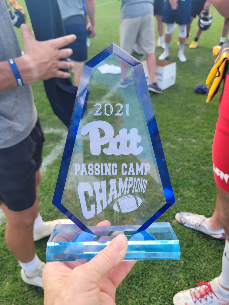 RaySullivan090's tweet photo. 7on7 champs at PITT https://t.co/NFmxdvsAg3