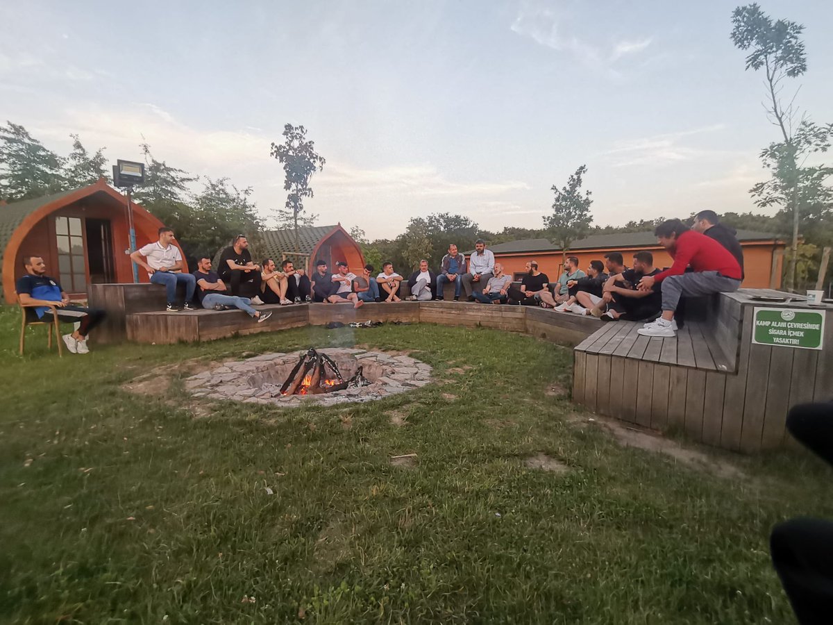 PendikGM's tweet photo. Gençlik Meclisi yönetim kurulu üyeleri ile birlikte gerçekleştirdiğimiz 2 günlük kamp programını tamamladık.

Bizleri ziyarete gelen ve istişarelerde bulunan değerli AK Parti Gençlik Kolları MKYK üyemiz Furkan Topaloğlu (@TopalogluFrkn) ++ https://t.co/BXrBFgjZp4