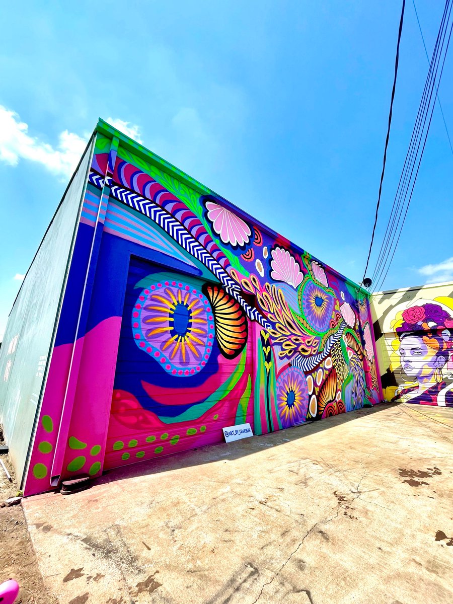 VisitFortWorth's tweet photo. Head to #InspirationAlley in the #FoundryDistrict to discover Texas’ largest outdoor art gallery.✨ Recently expanded, over 60 works are now on view alongside a special fleet of @fwbikesharing 🚲  available for citywide use.

 🎨 by: Katie Murray, Lauren Lewchuk &amp; Brennen Bechtol https://t.co/uy72pvdISf