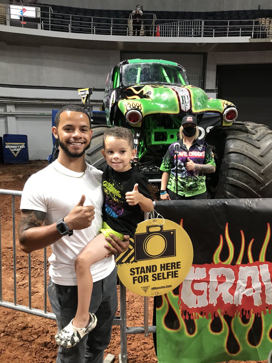 west22_cc's tweet photo. @MonsterJam #MonsterJam @RyanandKrysten He’s definitely a happy boy today!👍🏽 https://t.co/u9u9XYpONL