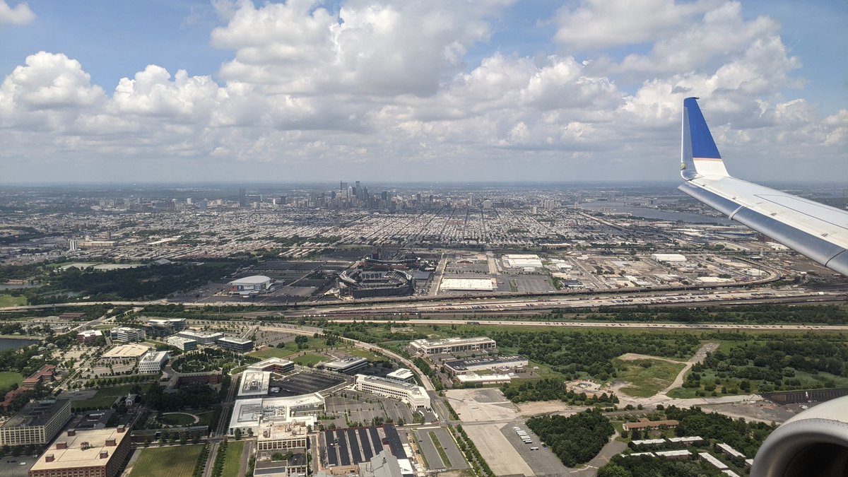 From one skyline to another Chicago --> Philadelphia <a href="/united/">United Airlines</a>