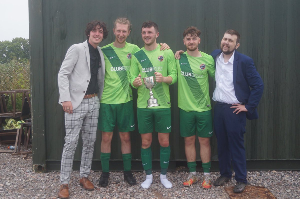 Rudgwick HG celebrate after winning the Sussex Sunday League Junior Invitation Cup Final this afternoon! 🏆

Congratulations guys!! 👏👏