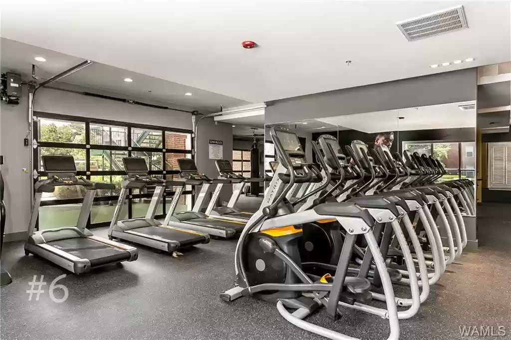 AndrewJBoneRE's tweet photo. Only one of each coming available 1BR/1BA & 2BR/2BA. Less than 1-mile #Alabama campus. Great amenities including dog parks, fitness center & business center. #Tuscaloosa condo. #ajbreg 205-531-5577 https://t.co/GLw4pgtuZE