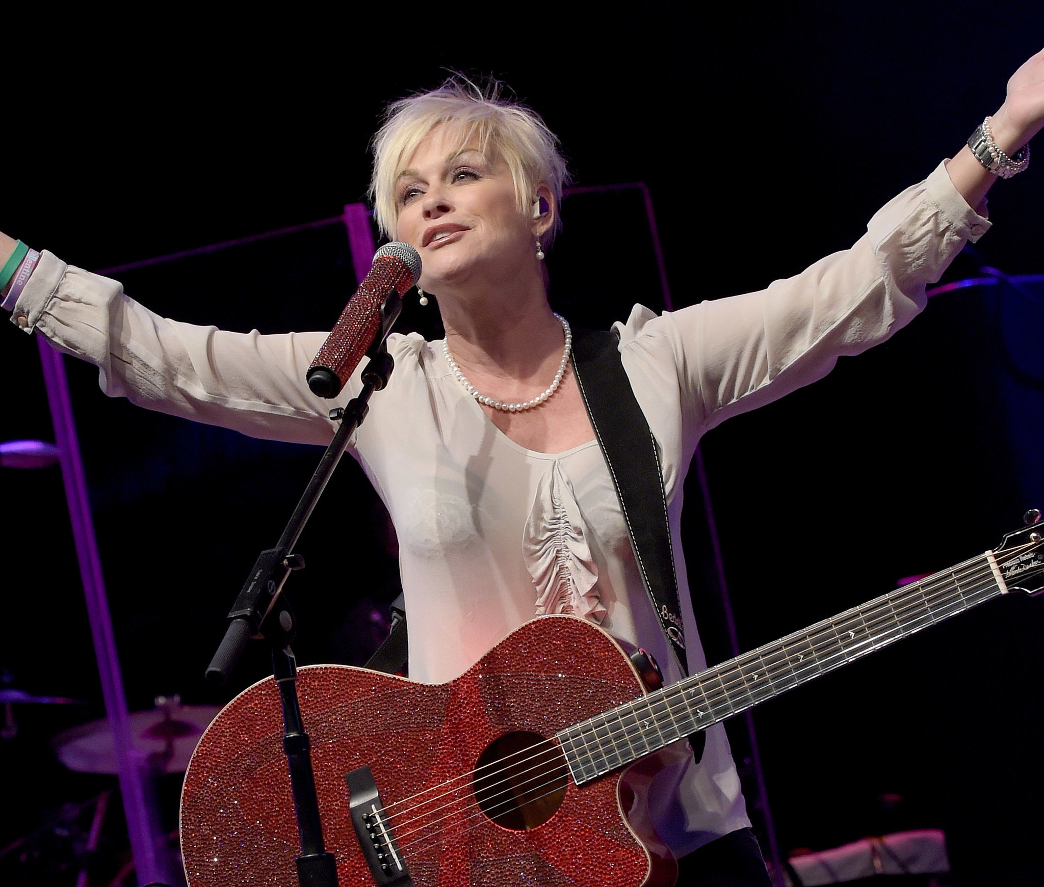 Happy birthday, Lorrie Morgan! 