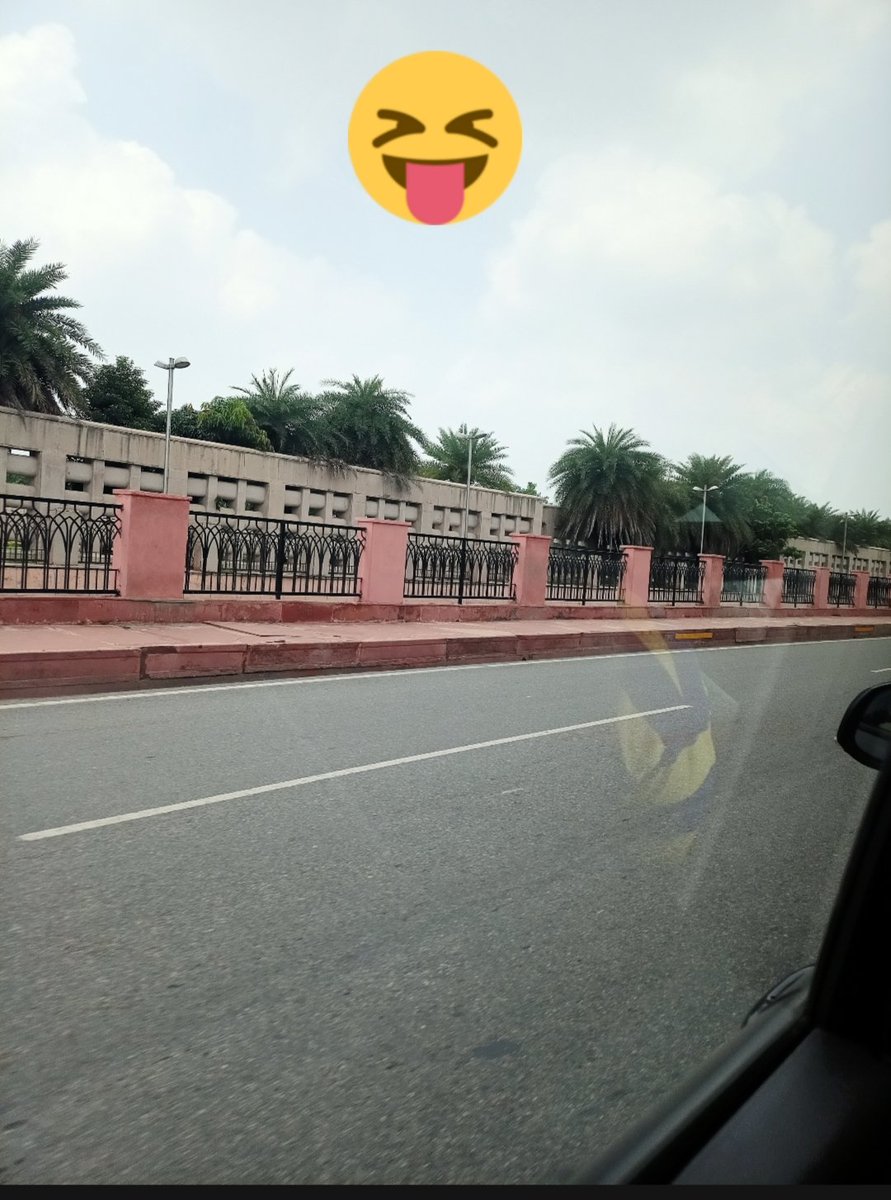 TheKartikPathak's tweet photo. जिसने सूर्य को नहीं देखा उसने कुछ नहीं देखा।🌄☀️ https://t.co/X8pYKDsBYK