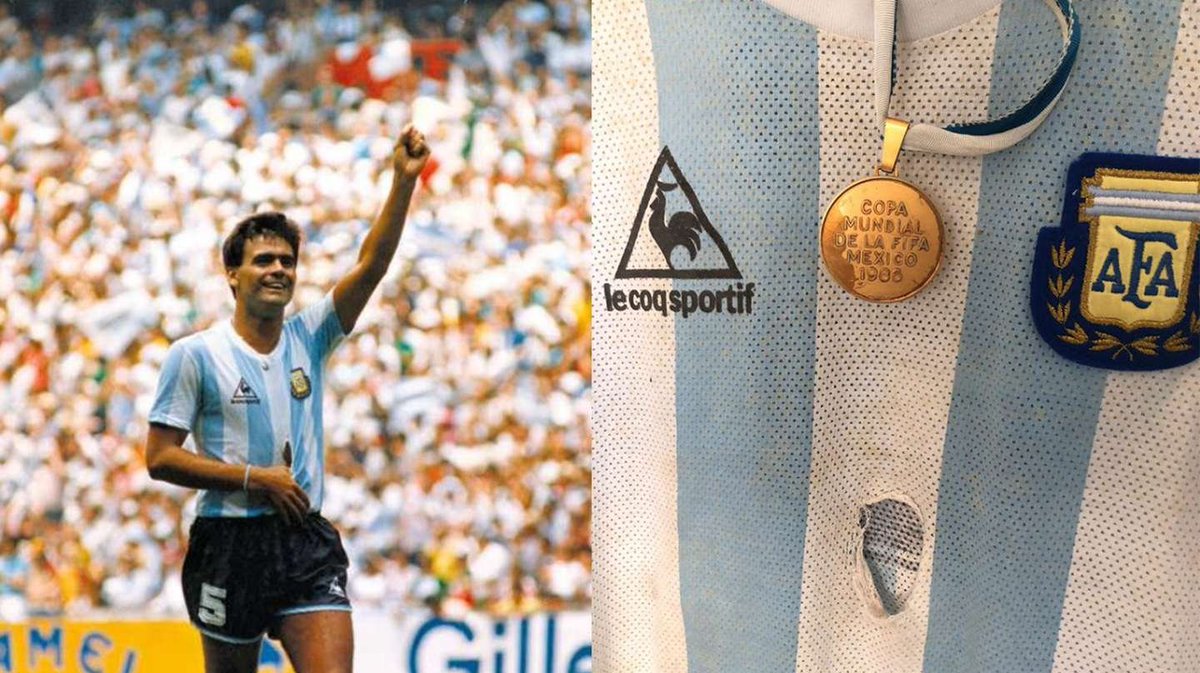 Porlospibesok's tweet photo. 👕👤 #Ordas #Coleccionista #Fútbol
ENTREVISTA | Marcelo Ordás en Por los Pibes
"También tengo la mítica camiseta que usó el Tata Brown. Él se acercó al museito que yo tenía, y me hace entrega de esa armadura. Lo tomé como un legado"
📲💻De forma online: https://t.co/k3JYaRW3s8 https://t.co/Ua3wcsRjbJ