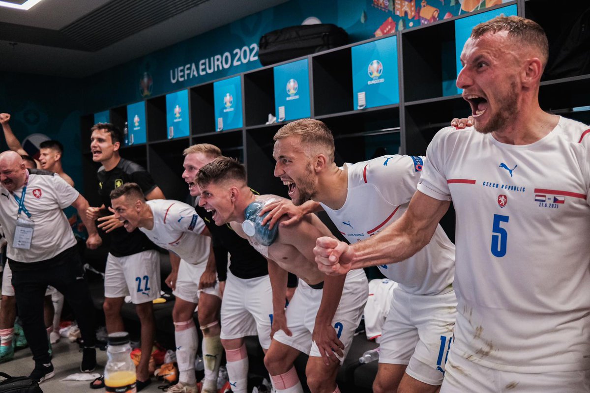 Tohle se nikdy neomrzí! 😉🔝🇨🇿

#ceskarepre #EURO2020